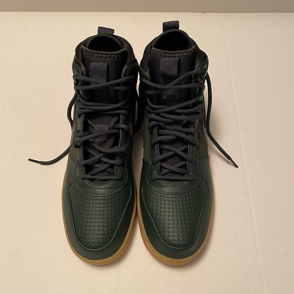 Nike Court Borough - Picture 3 of 5